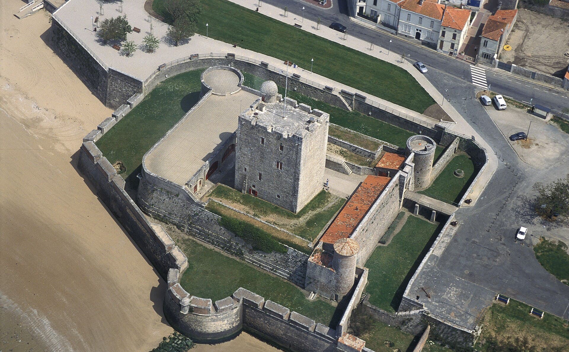 Vue aérienne du Fort Vauban de Fouras et de ses remparts en étoile